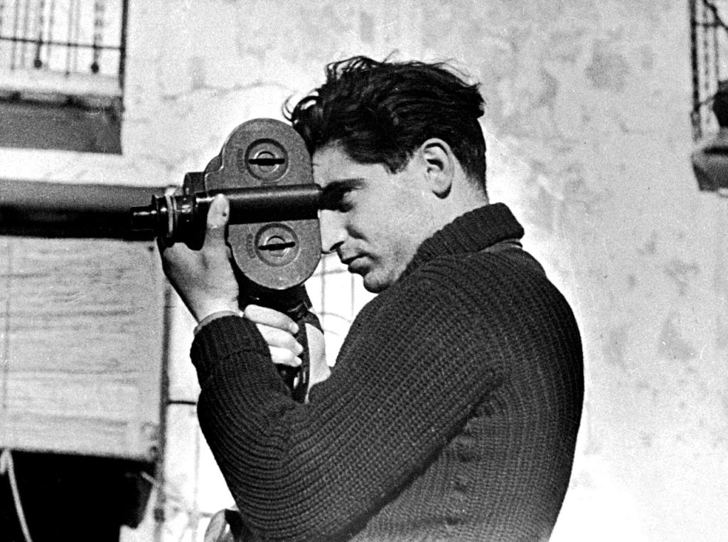 By Gerda Taro - http://www.icp.org/site/c.dnJGKJNsFqG/b.2876631/, Public Domain, https://commons.wikimedia.org/w/index.php?curid=3322585